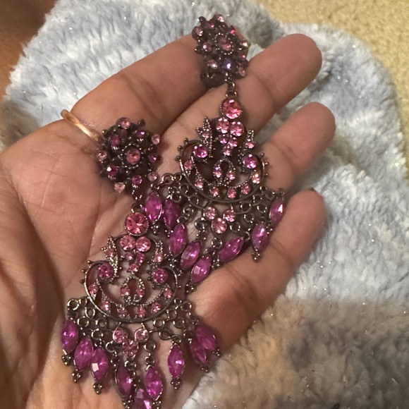 Elegant Vintage Purplish- Pink Chandelier Earrings - Picture 5 of 5